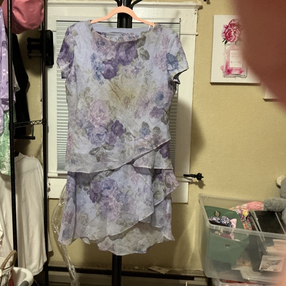 Women’s 2 piece top with matching skirt